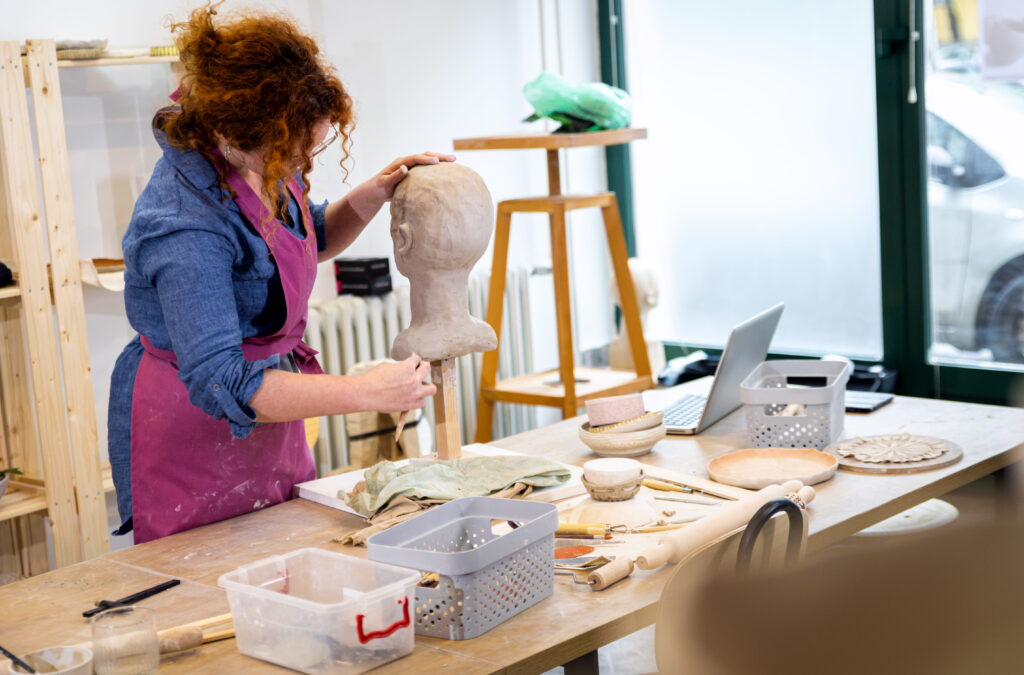 Foto eines Modellierkurses im Creativ Center in Brügg bei Biel